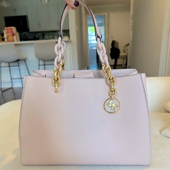 Michael Kors Cynthia Bag - Picture 1 of 10